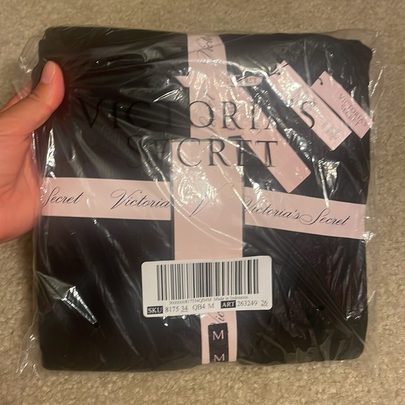 NWT Victoria secret pajama set (thermal) ALL BLACK XL - Picture 5 of 12